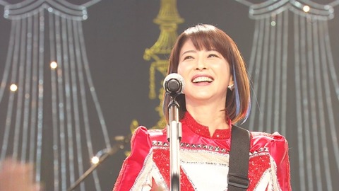 画像あり Fns歌謡祭に出演した森高千里の姿が話題に これで48歳は凄すぎる Raxa Information